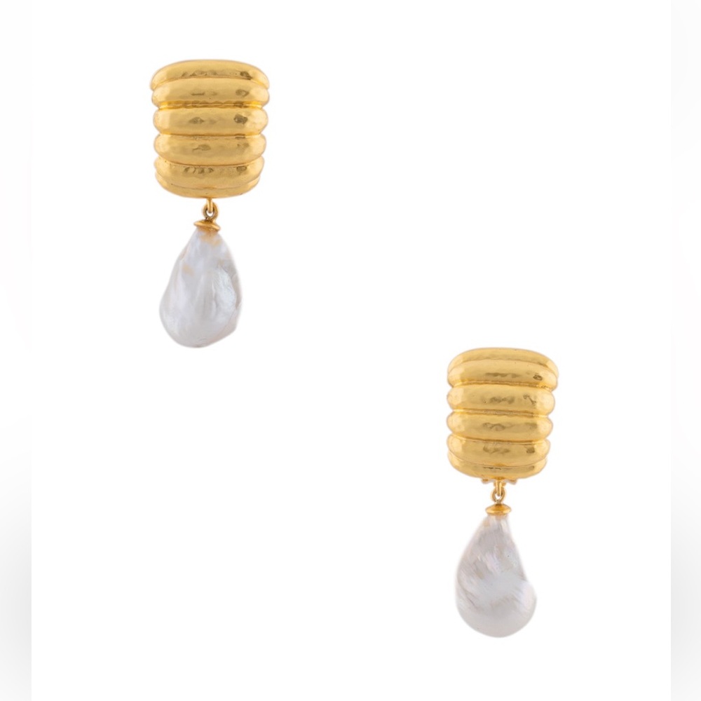 VALERE Pearl Earrings Cip-on NWT - Picture 2 of 4